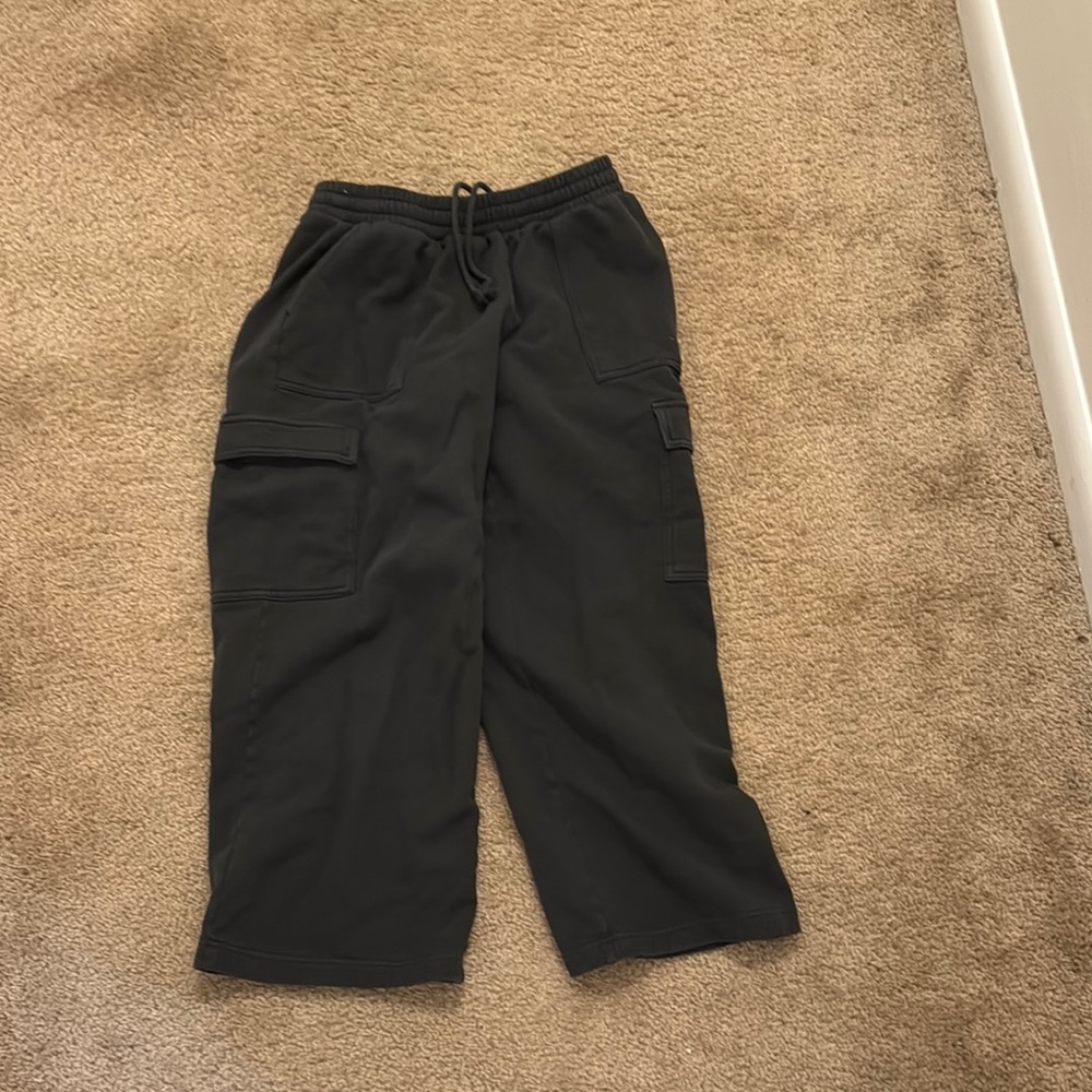 Old Navy Women's dark grey Cargo Joggers